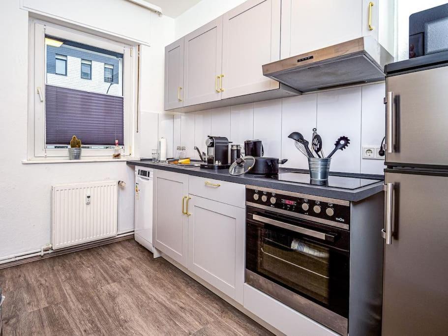 Junik Apartments "Am Sternbuschweg" Дуйсбург Номер фото